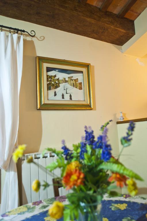 Gasthaus Casa Castellina Foligno Zimmer foto